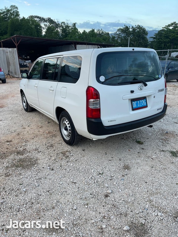 Toyota Probox 1,5L 2016-6