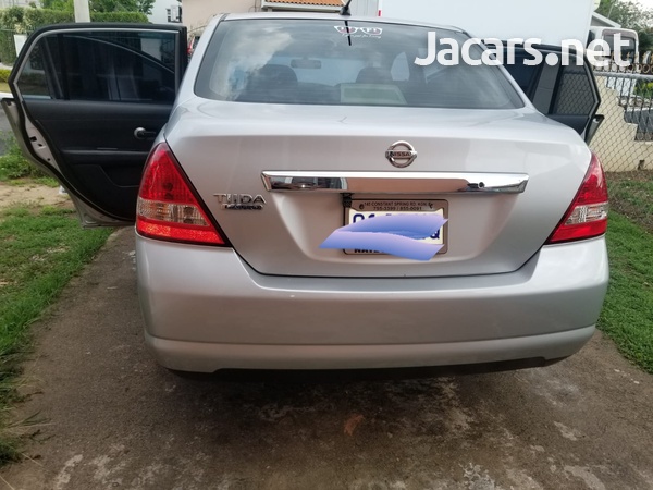 Nissan Tiida 1,5L 2012-3