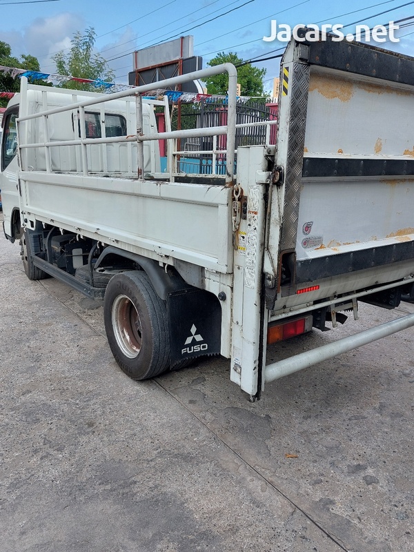 Mitsubishi Fuso 7 ton truck with tail lift-13