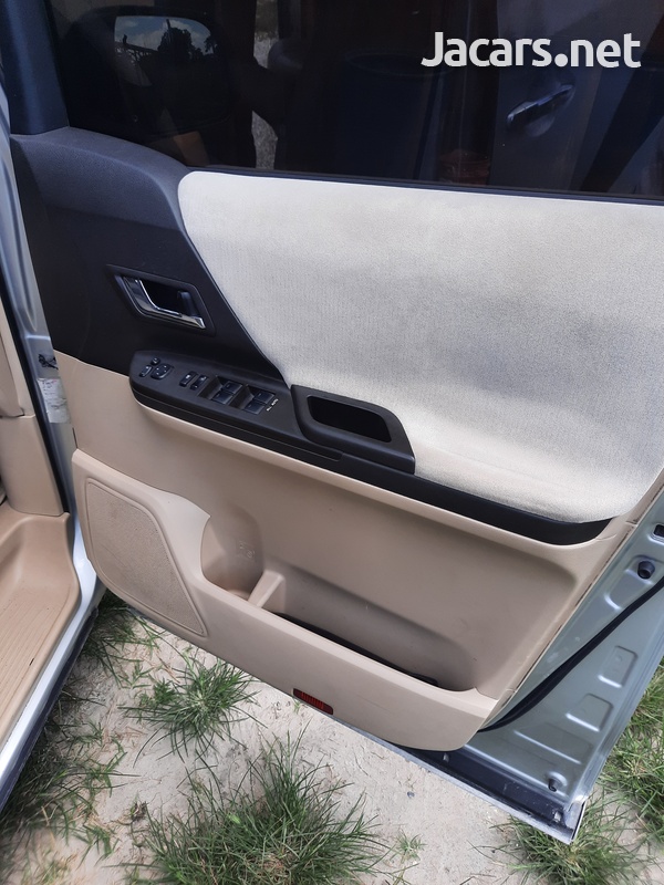 Toyota Alphard 2,4L 2010-1