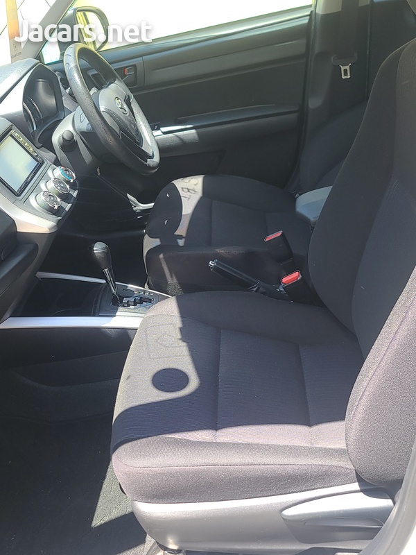 Toyota Fielder 1,5L 2017-9