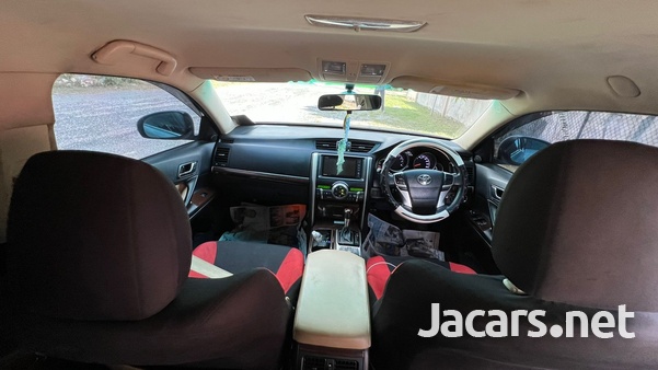 Toyota Mark X 2,5L 2014-11