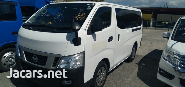 Nissan Caravan 2,0L 2015-9