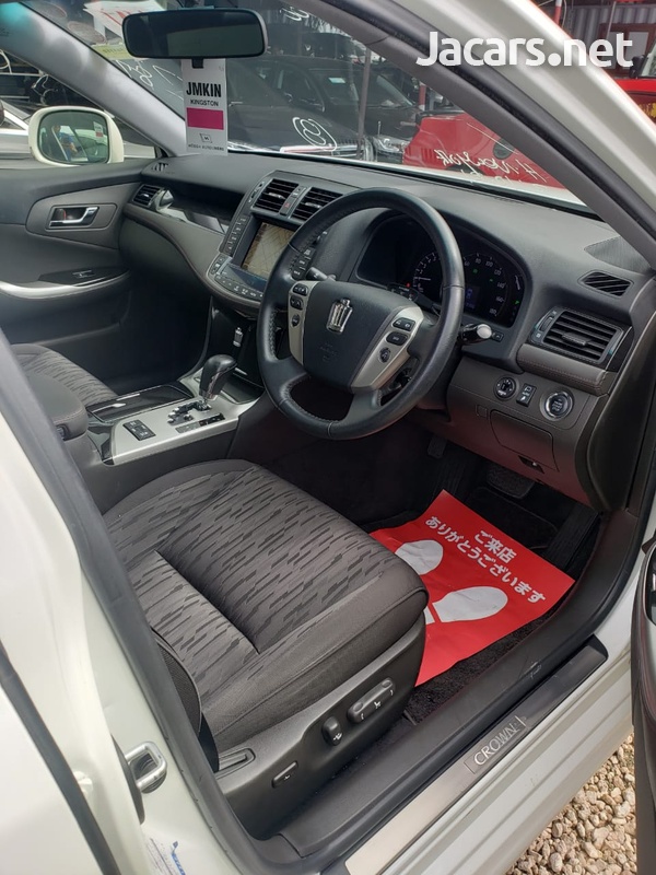 Toyota Crown 2,5L 2012-11