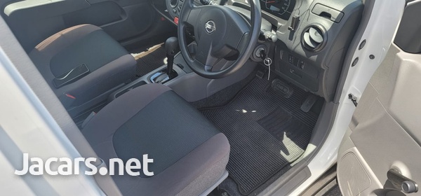 Nissan AD Wagon 1,5L 2016-8