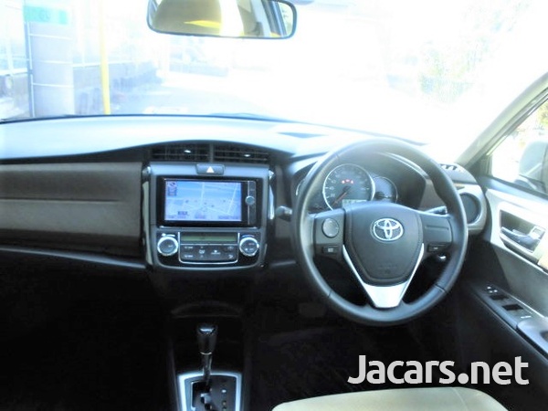 Toyota Axio 1,5L 2013-9