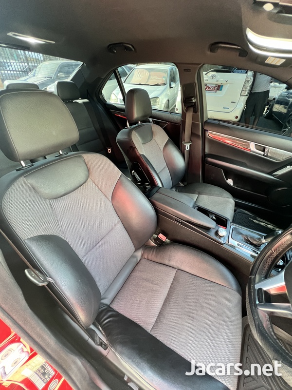 Mercedes-Benz C-Class 1,8L 2012-6