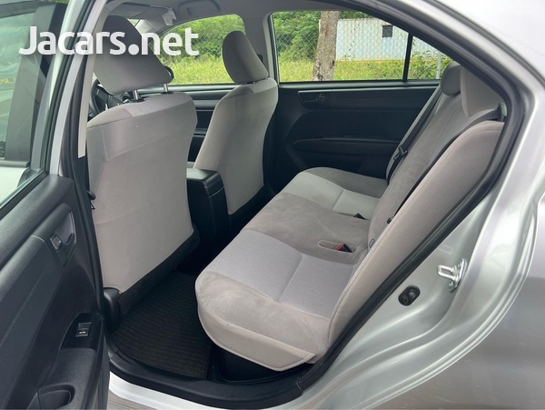 Toyota Axio 1,5L 2016-7