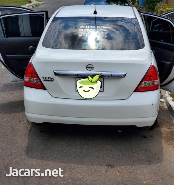 Nissan Tiida 1,5L 2012-3