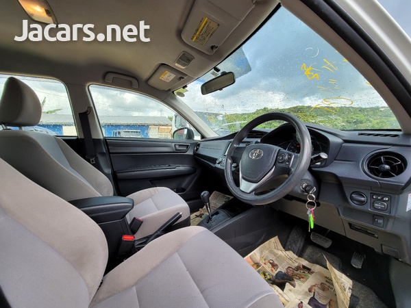 Toyota Axio 1,5L 2016-4