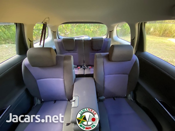 Toyota Wish 1,8L 2015-10