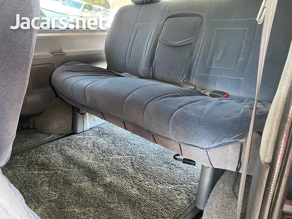 Toyota Hiace 3,0L 2002-6