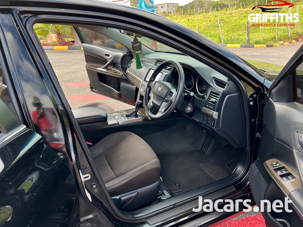Toyota Mark X 2,5L 2013-5