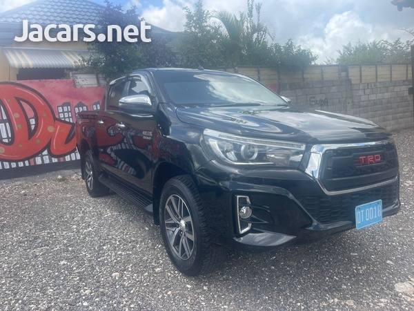 Toyota Hilux 2,8L 2017-1