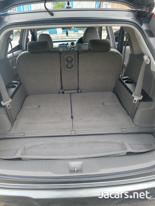 Honda Stream 1,8L 2010-9