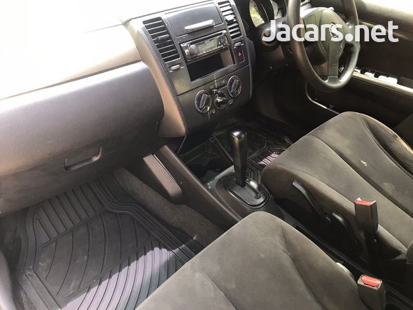 Nissan Tiida 1,6L 2011-5