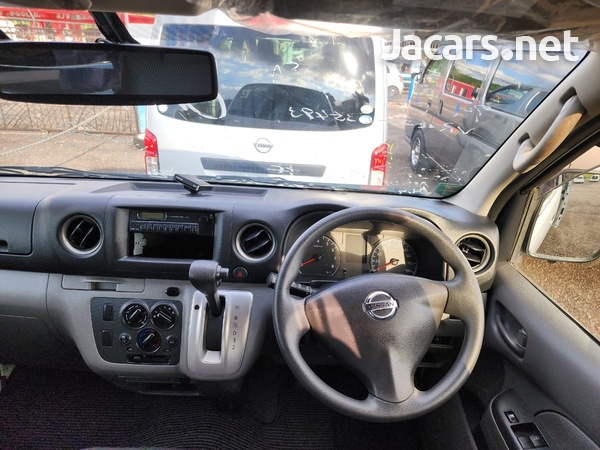 Nissan Caravan 2,0L 2016-9