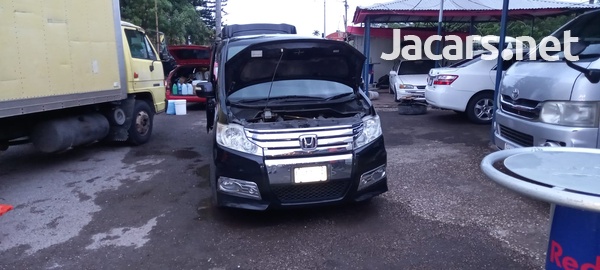 Honda Stepwgn Spada 2,0L 2010-2