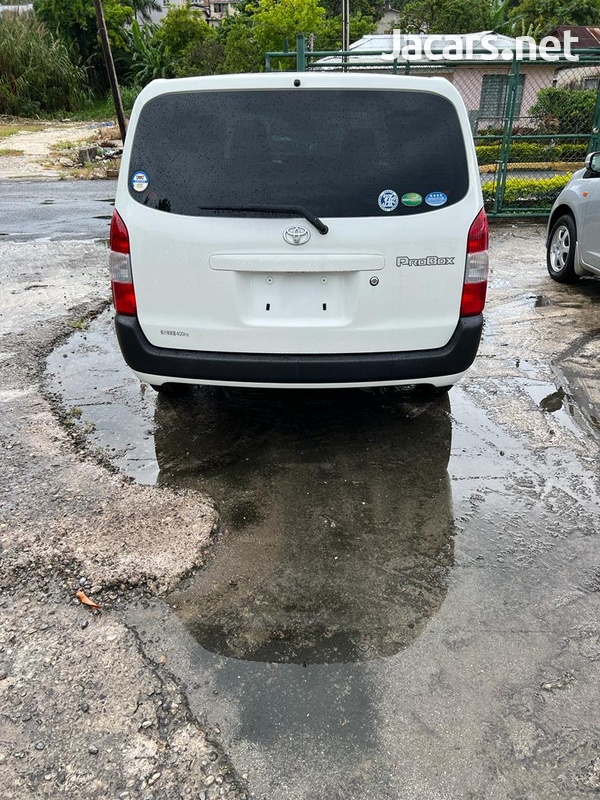 Toyota Probox 1,5L 2017-3