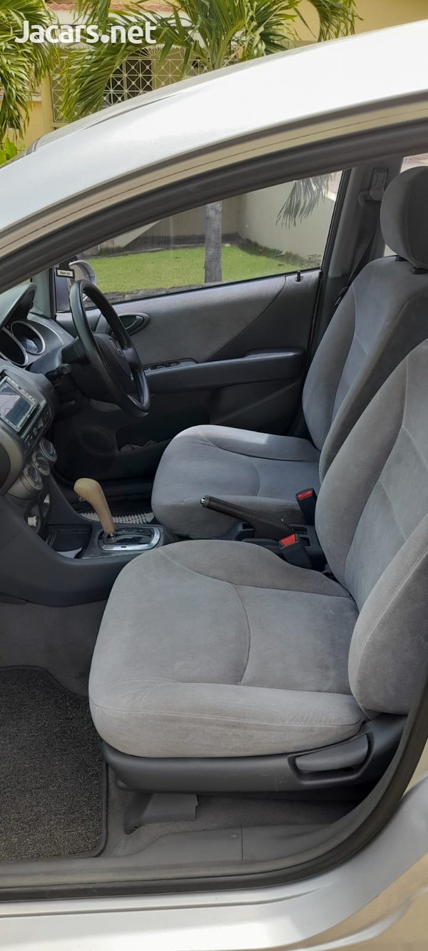 Honda Fit Aria 1,5L 2006-5