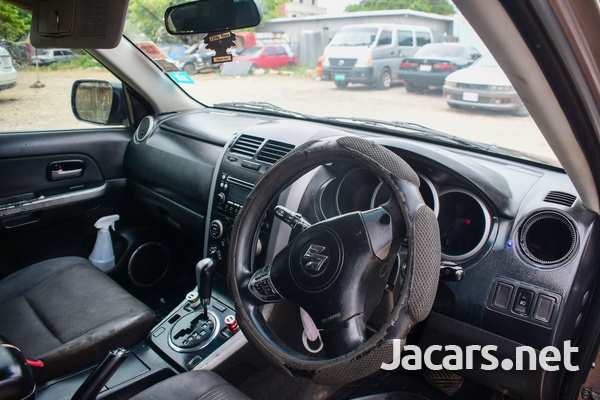 Suzuki Grand Vitara 2,0L 2013-10