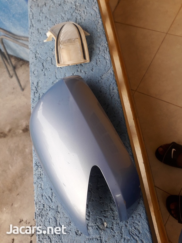 Honda Fit turn signal and right side mirror cover-3