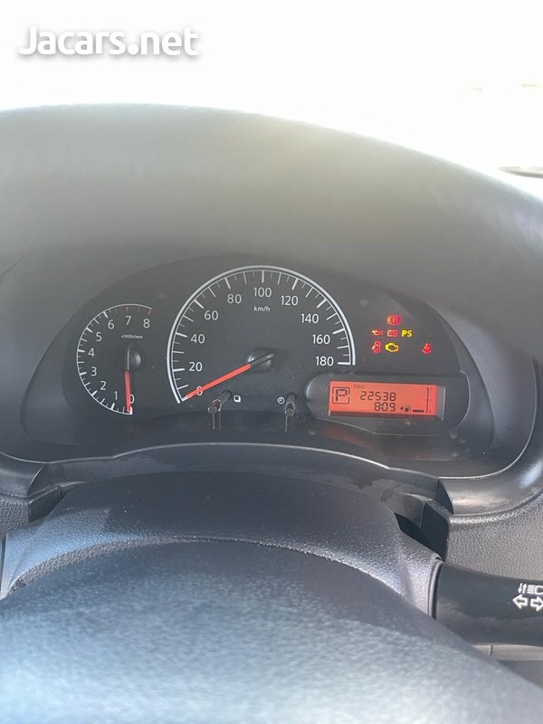 Nissan Latio 1,3L 2016-11