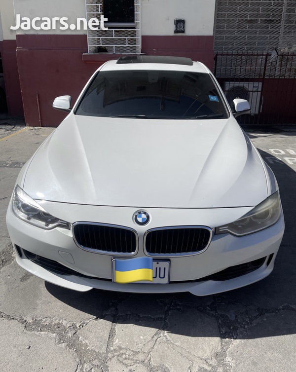 BMW 3-Series 2,0L 2013-1