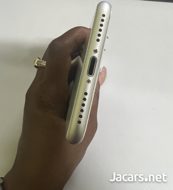 iPhone 8 256Gig-9