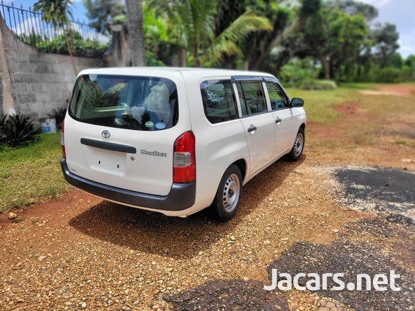 Toyota Probox 1,5L 2017-4