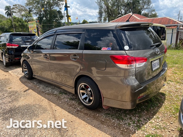 Toyota Wish 1,8L 2010-6