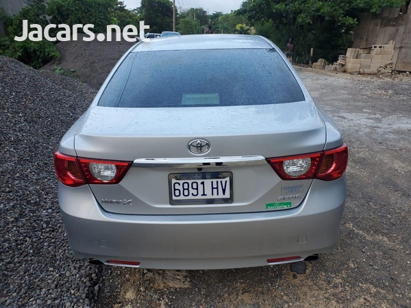 Toyota Mark X 2,5L 2012-10