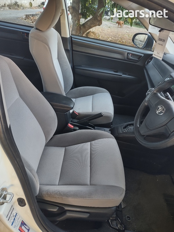 Toyota Axio 1,5L 2016-14