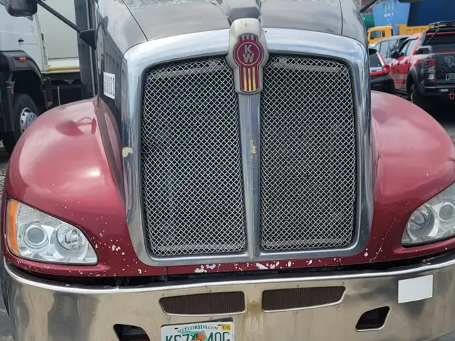 Kenworth Aerocab T660, Saint James