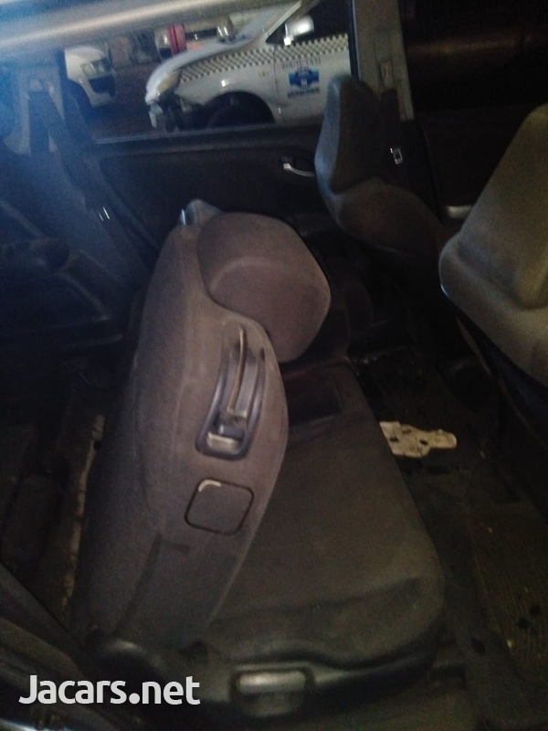 Honda Stream 1,8L 2012-3