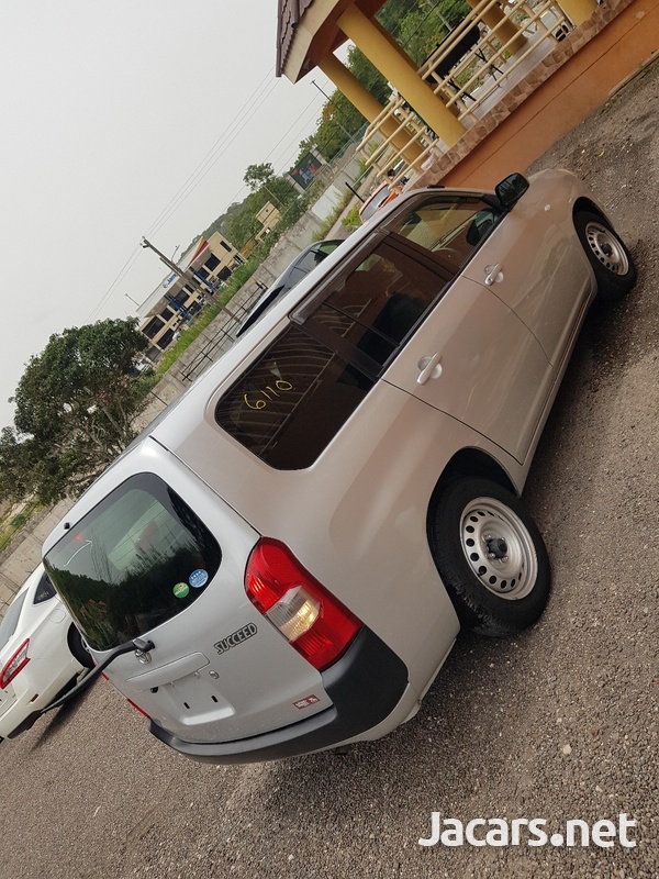 Toyota Succeed 1,5L 2017-5