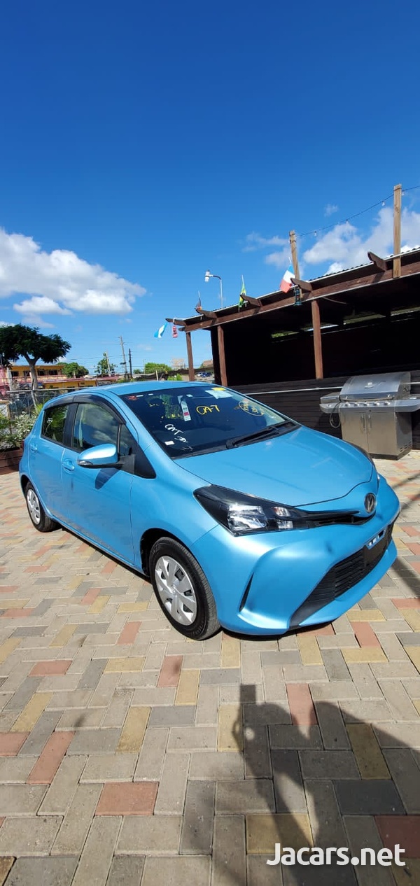 Toyota Vitz 1,0L 2017-1