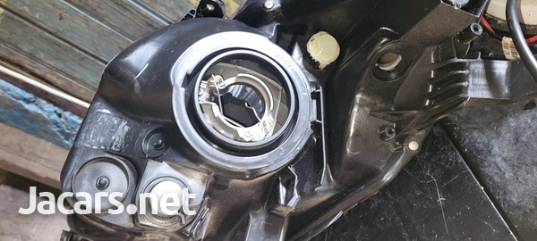 Brand new left side headlight lamp for toyota vitz and yaris-7