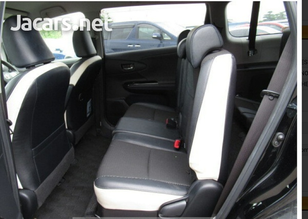 Toyota Wish 1,8L 2013-7