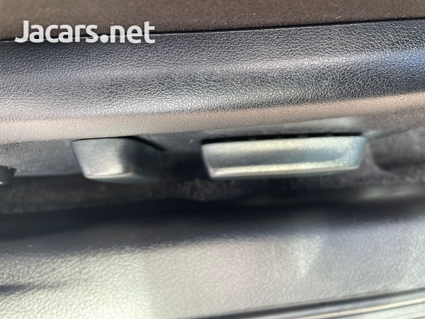 Toyota Mark X 2,5L 2016-10