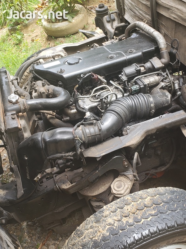 Nissan Atlas-8