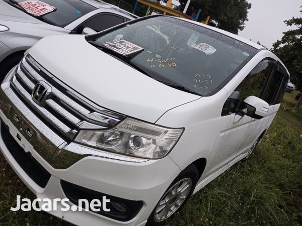 Honda Stepwgn Spada 2,0L 2014-1