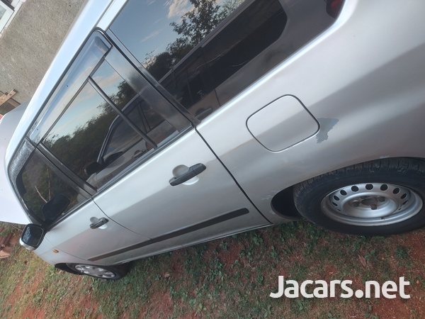 Toyota Succeed 1,5L 2011-3
