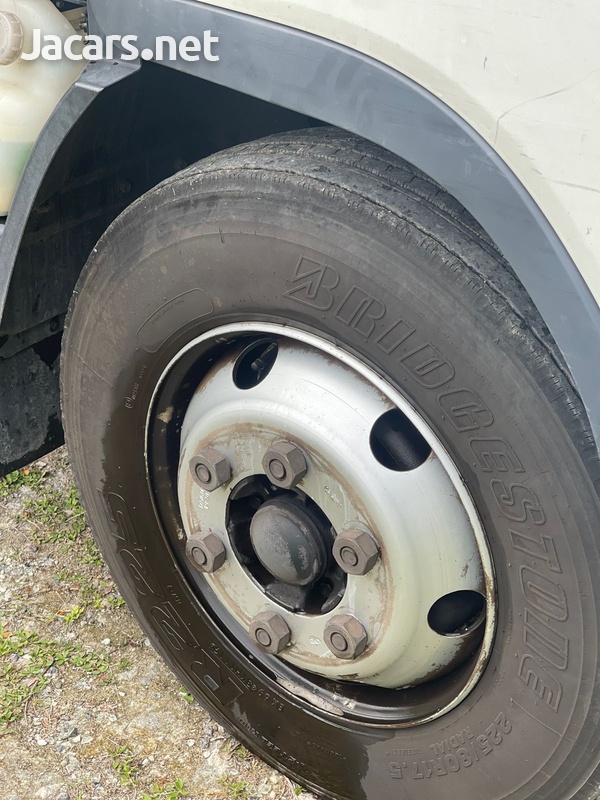 2013 Mitsubishi Canter-4