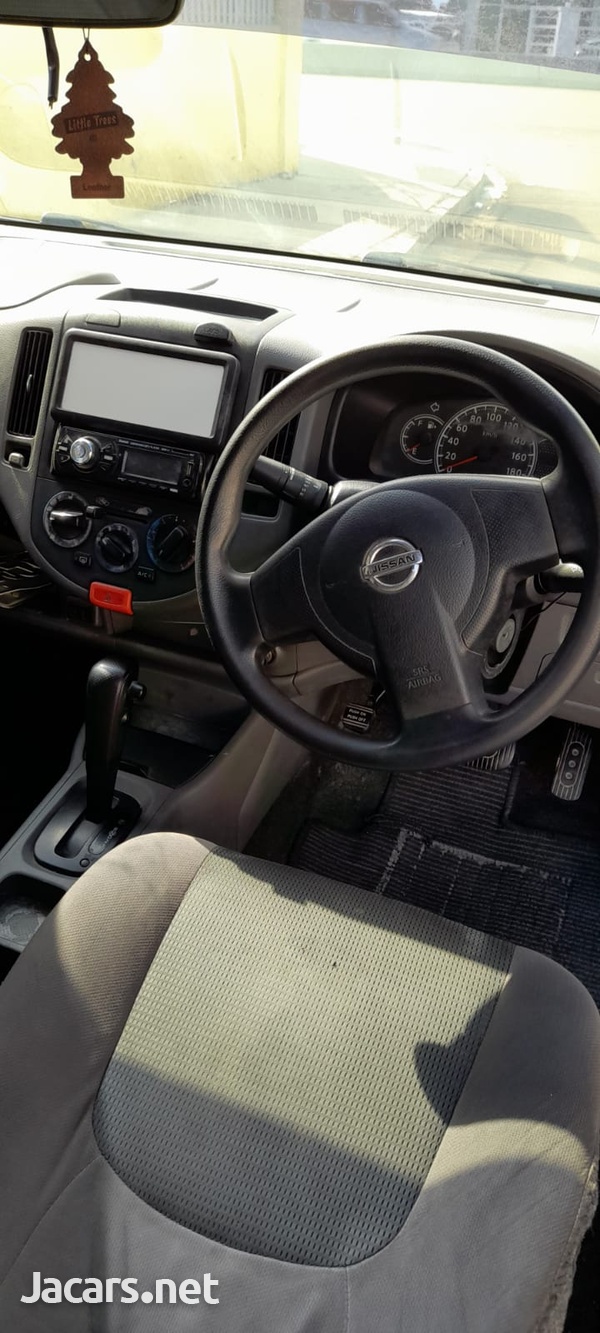 Nissan AD Wagon 1,5L 2012-7