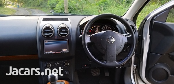 Nissan Dualis 2,0L 2010-5
