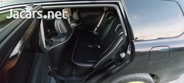 Toyota Fielder 2,0L 2010-3
