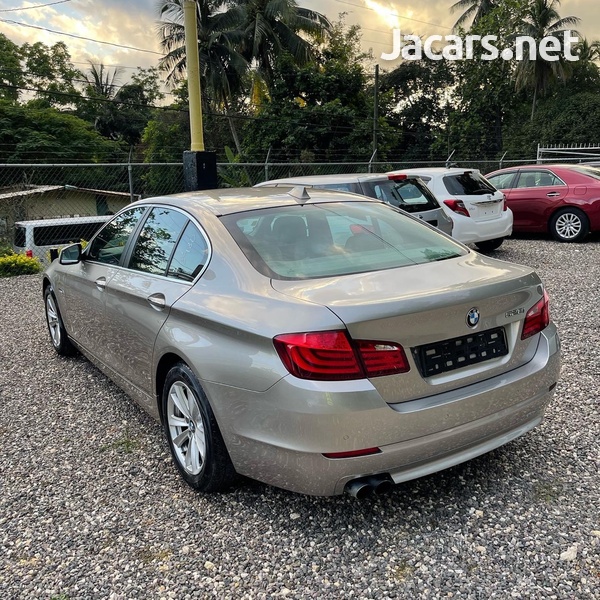 BMW 5-Series 2,0L 2012-3