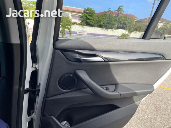 BMW X1 2,0L 2018-8