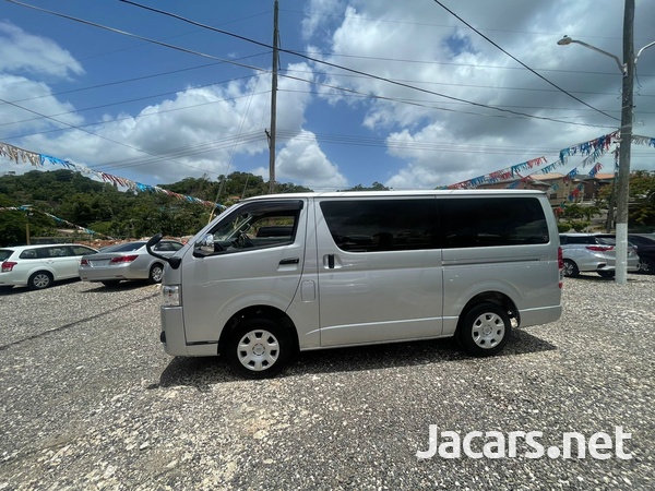 Toyota Hiace 2,5L 2016-8